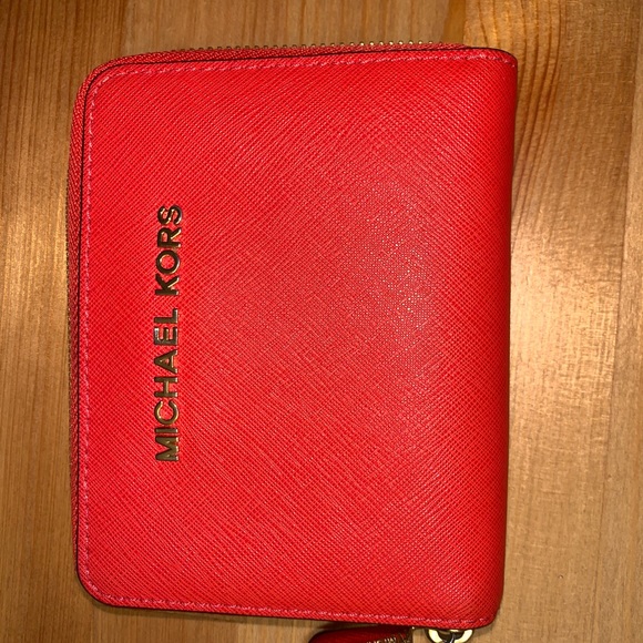 Michael cots red small wallet - pre-owned - Picture 1 of 5